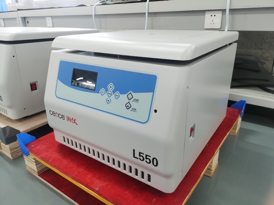 L550 Düşük Hızlı Santrifüj 5500 dev/dak 4x500ml Kapasite Kan Ayırma İçin